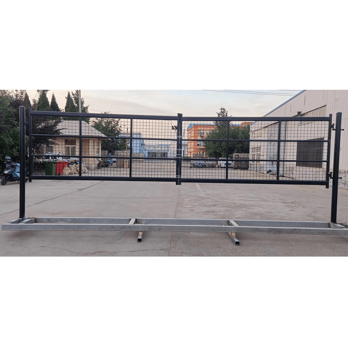 18' × 4.4' Steel Grid Farm Driveway Gate