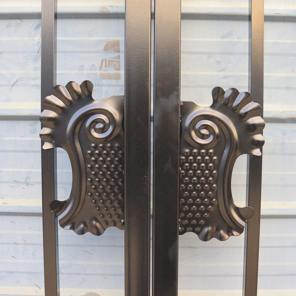 14' × 8' Galvanized-Steel Dual-Swing Driveway Gate with Tree Design