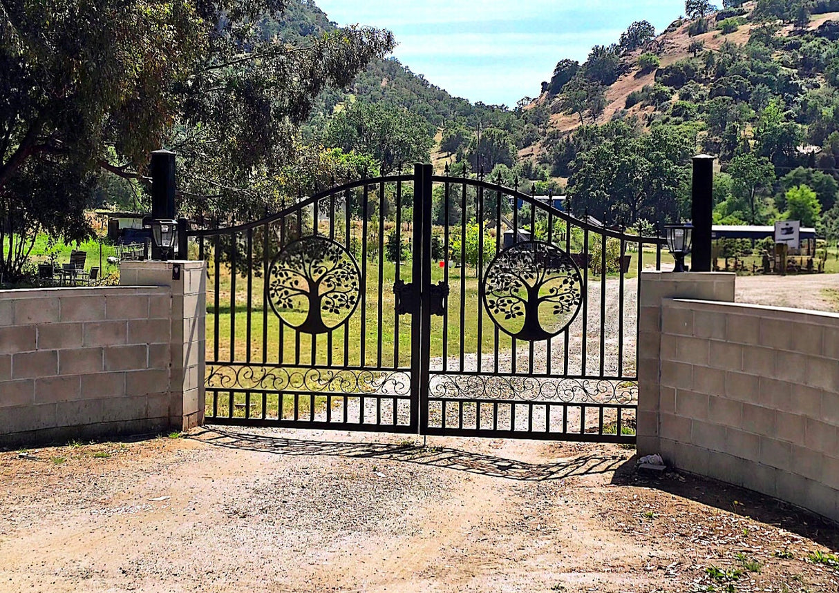 14' × 8' Galvanized-Steel Dual-Swing Driveway Gate with Tree Design