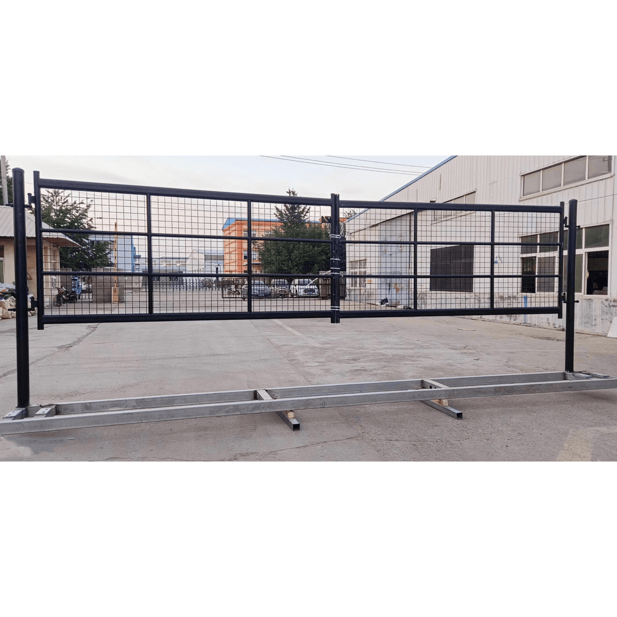 18' × 4.4' Steel Grid Farm Driveway Gate