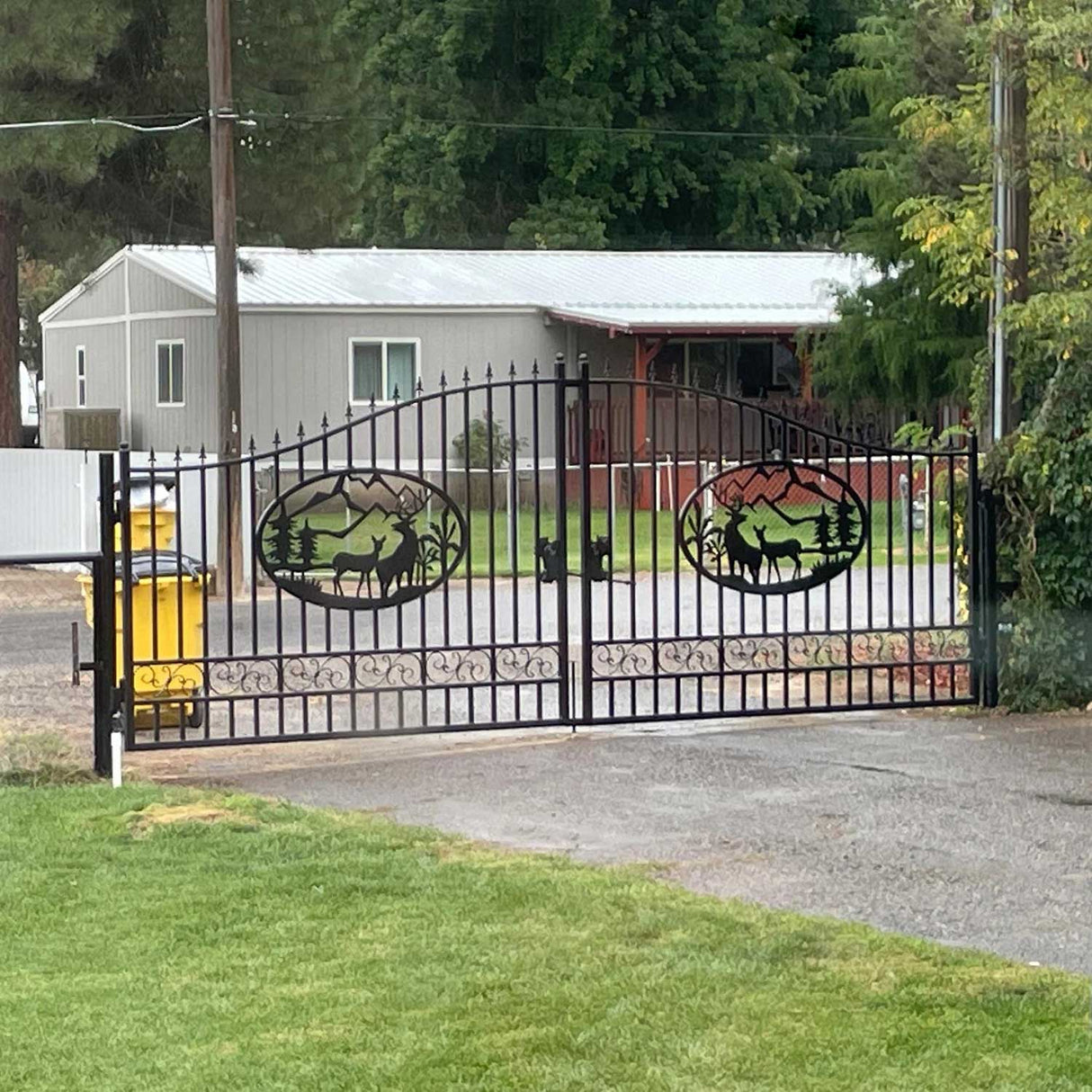 20' × 8' Steel Dual-Swing Driveway Gate with Deer Motif – Black