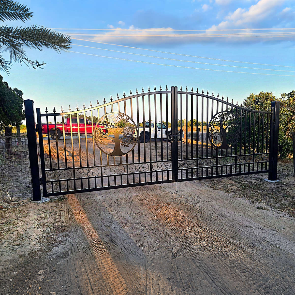 20' × 8' Steel Dual-Swing Driveway Gate with Deer Motif – Black