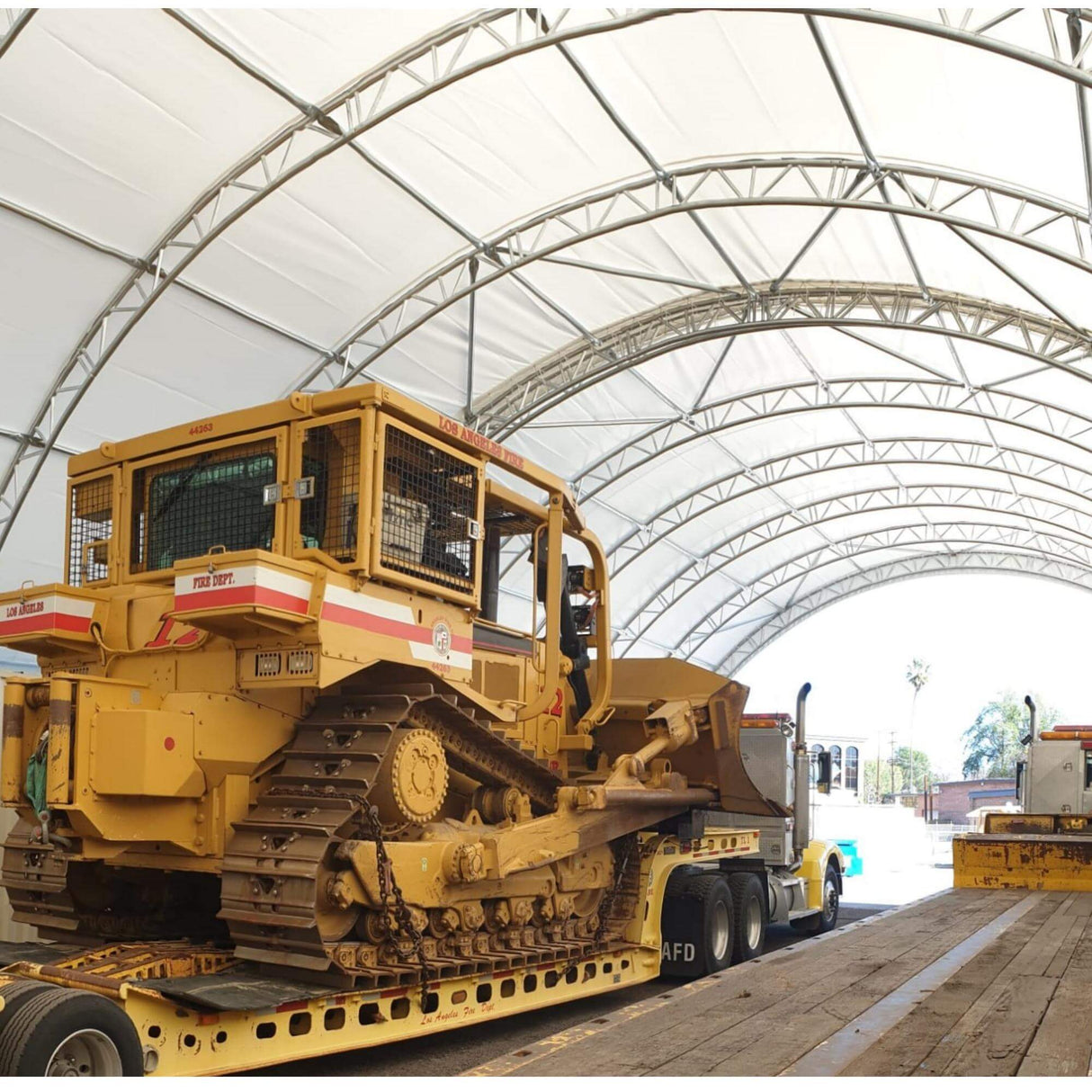 40' × 40' × 15' Double-Truss Container Shelter with Closed Rear Panel