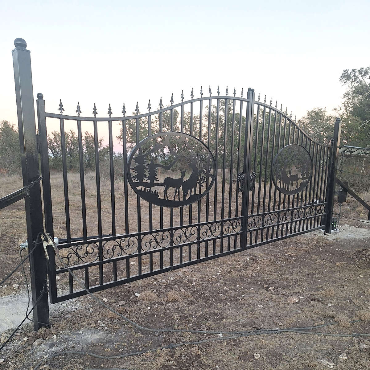 20' × 8' Steel Dual-Swing Driveway Gate with Deer Motif – Black