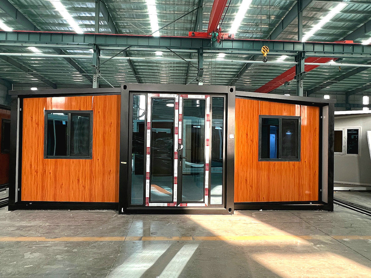 20' Expandable Tiny Home with 75mm Insulated Wall Panels