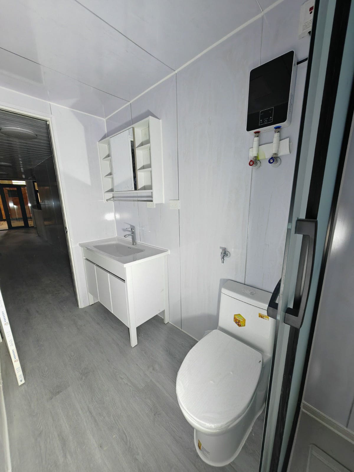 Expandable, Fully Equipped Tiny Home – Delivered to Your Property